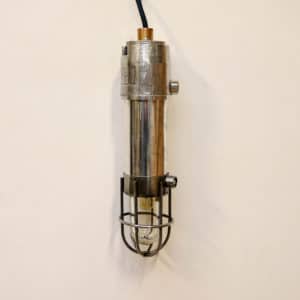 Small anti-deflagration wall light with fence 4
