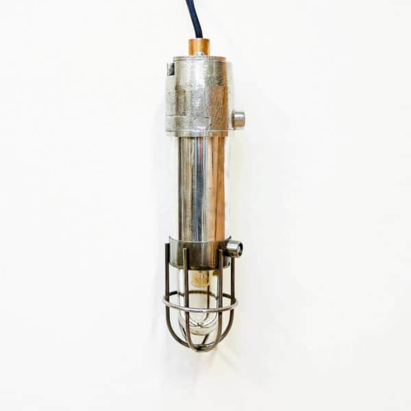 Small anti-deflagration wall light with fence anciellitude