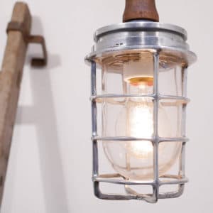 Inspection lamp with wood handle and "square" grid 4