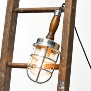 Portable lamp with wood handle anciellitude