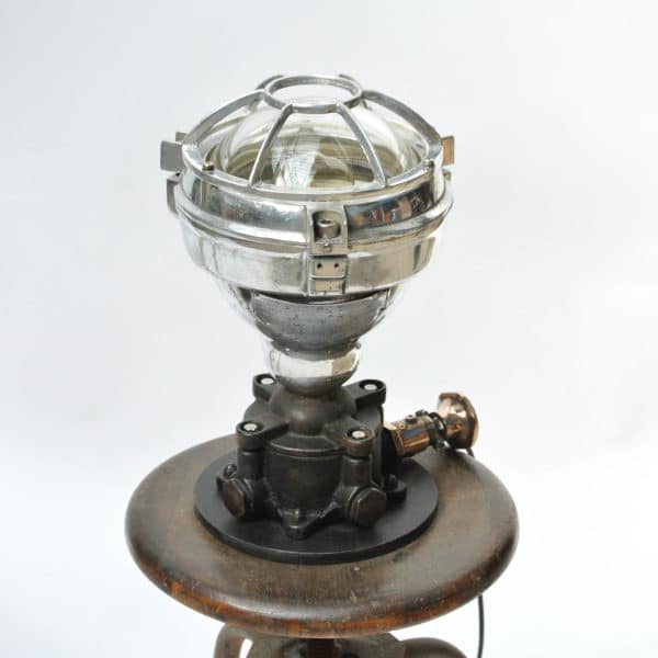 Ancienne lampe de signalisation 