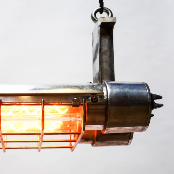 Double Fluo anti-déflagration grillagé en fonte d’aluminium petit format version 4 ampoules anciellitude