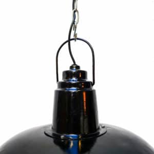 Suspension noire à grillage plat anciellitude