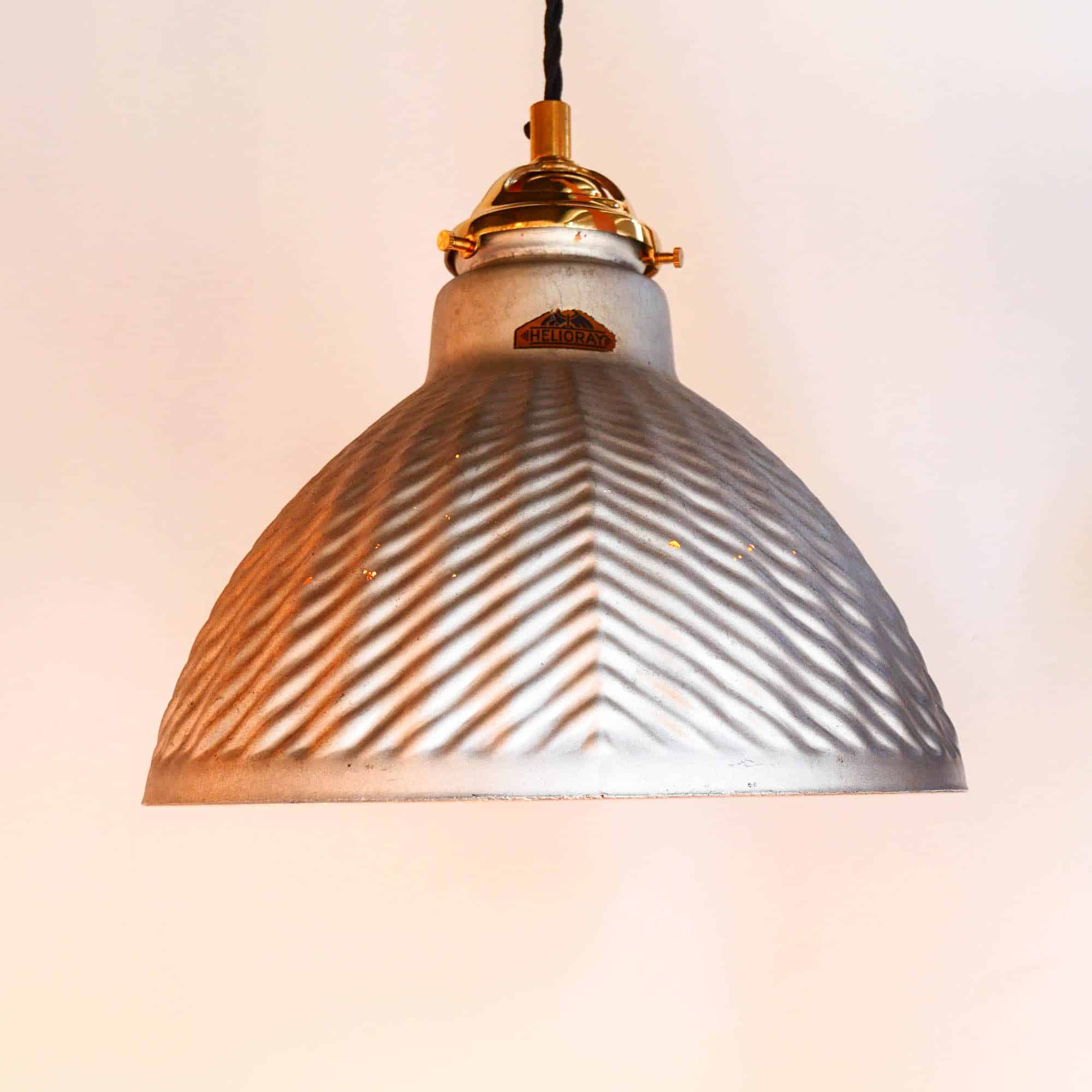 Old eglomized glass lampshade mounted in suspension – V3 - Helioray anciellitude