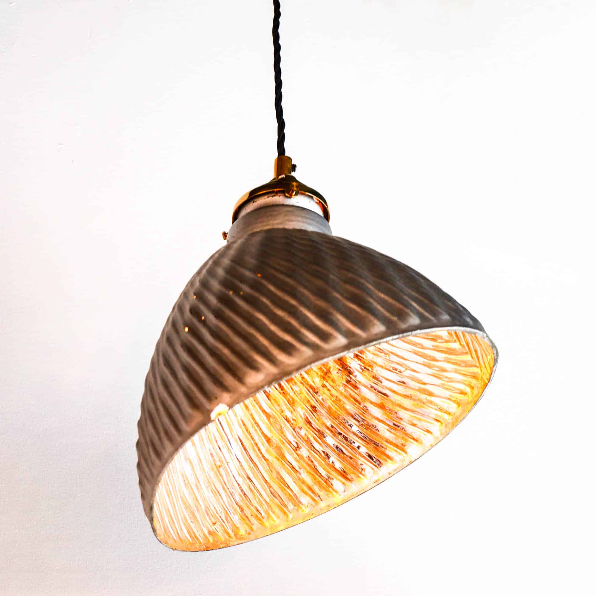 Old eglomized glass lampshade mounted in suspension – V1 - Helioray anciellitude