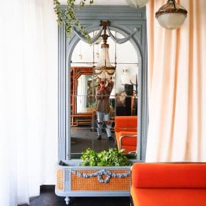 Ancienne jardinière avec miroir et lustre – France, XIXe siècle anciellitude
