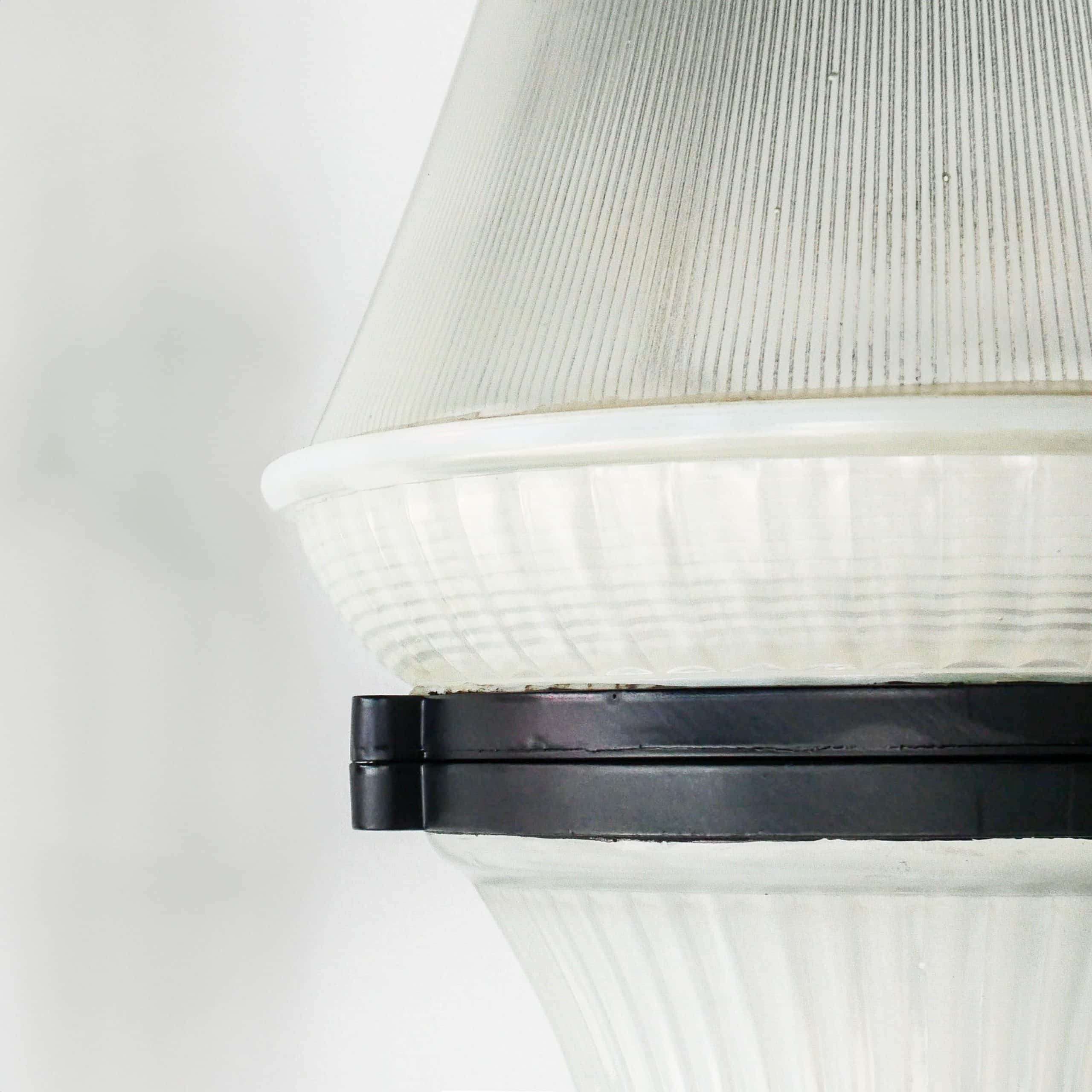 Paire de grandes suspensions industrielles – Milieu du XXe siècle anciellitude Paire de grandes suspensions industrielles – Milieu du XXe siècle anciellitude