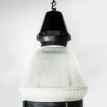 Paire de grandes suspensions industrielles – Milieu du XXe siècle anciellitude Paire de grandes suspensions industrielles – Milieu du XXe siècle anciellitude