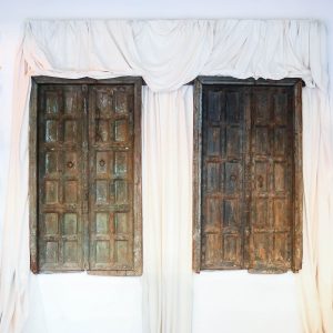 Paire de porte antique en teck massif – Début XIXᵉ siècle, artisanat afghan traditionnel anciellitude