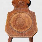 Suite de Six Chaises de Caractère en Noyer Sculpté – Style Néo-Renaissance, Circa 1900 anciellitude