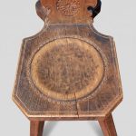 Suite de Six Chaises de Caractère en Noyer Sculpté – Style Néo-Renaissance, Circa 1900 anciellitude