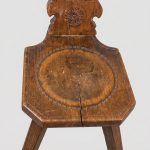 Suite de Six Chaises de Caractère en Noyer Sculpté – Style Néo-Renaissance, Circa 1900 anciellitude