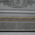 Élément de boiserie ancien en bois sculpté anciellitude