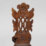 Suite de Six Chaises de Caractère en Noyer Sculpté – Style Néo-Renaissance, Circa 1900 anciellitude