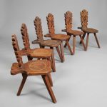 Suite de Six Chaises de Caractère en Noyer Sculpté – Style Néo-Renaissance, Circa 1900 anciellitude